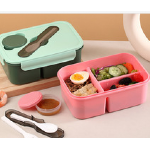 Plastic lunch box